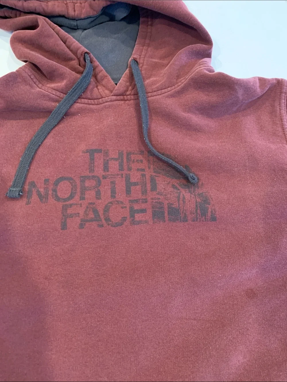 The North Face Men's Large Burgundy Thrashed Pullover Hooded Sweatshirt Hoodie